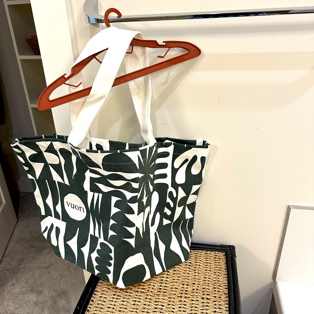Vuori Tote Bag